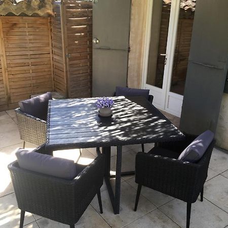 Juste Derriere Chez Nous Villa Boulbon Exterior photo